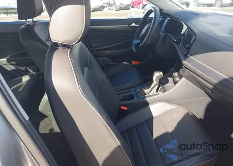 2024 Volkswagen Jetta 1.5T Se from USA, damaged, VIN 3VWEM7BU4RM033268